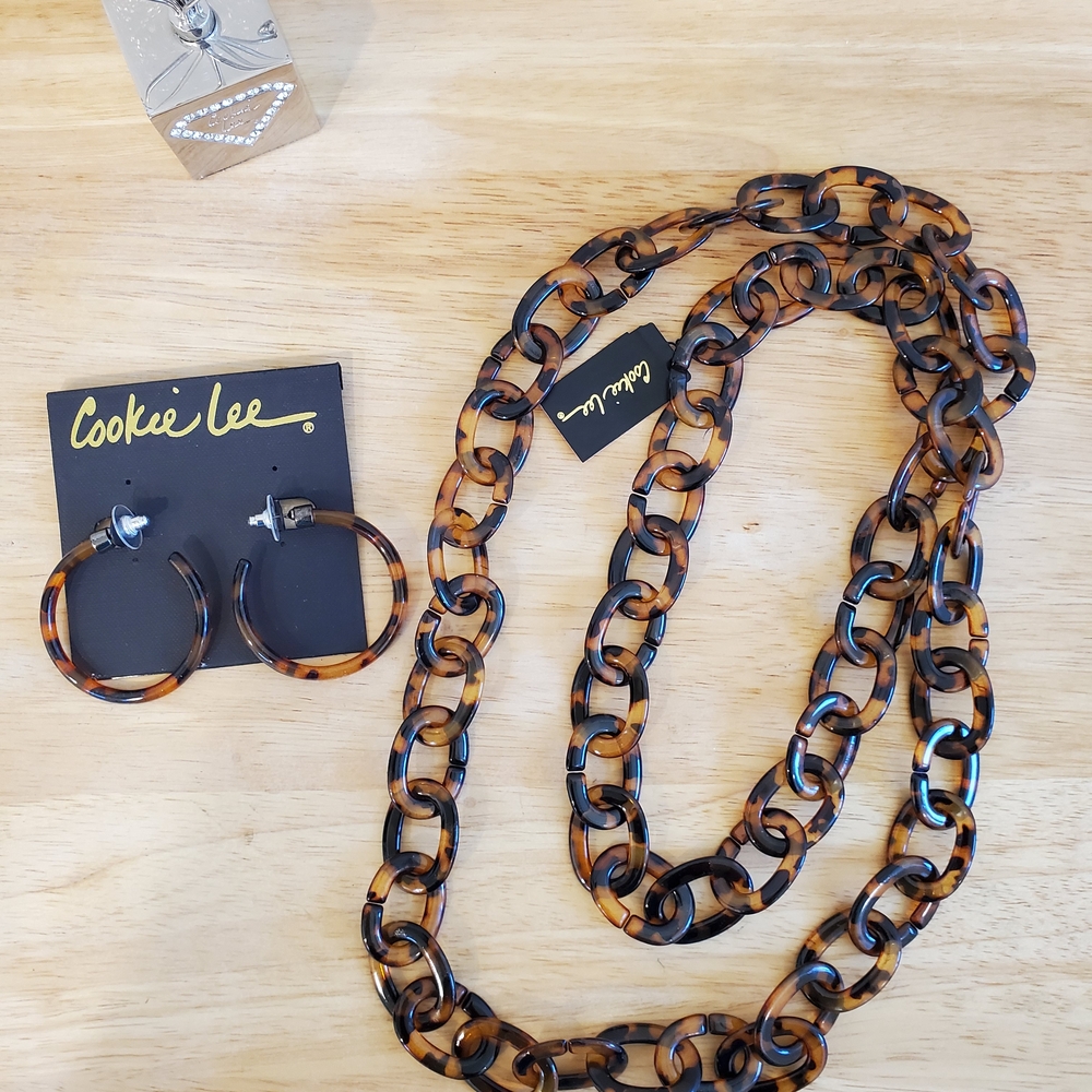 Cookie Lee Brown Tortoise Shell Chain Necklace and Hoop Earrings